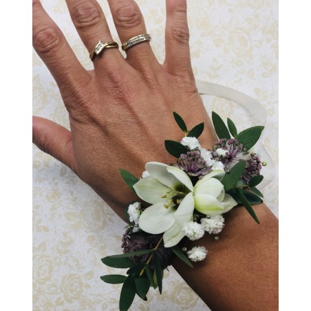 Bracelet en fleurs naturelles